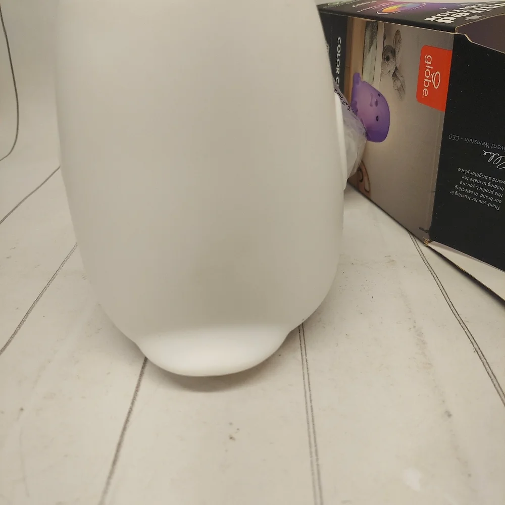 Globe LED Color Changing Lamp Peppy The Penguin